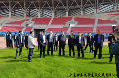 為承辦好足球相關賽事 大連普灣體育場、大連市青少年足球訓練基地 積極進行升級改造工作